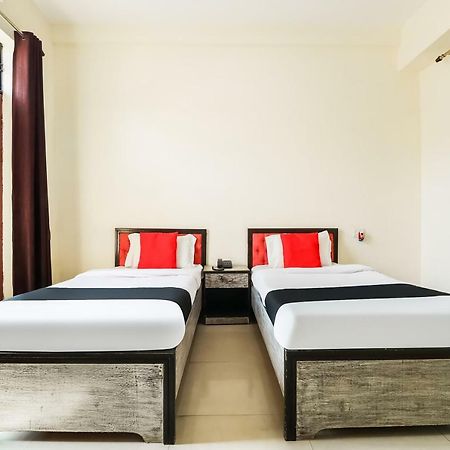 Capital O 60233 Brij Ki Rasoi Deluxe Hotel Lucknow Eksteriør billede