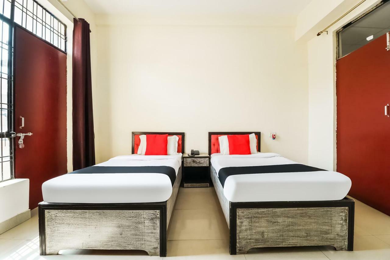 Capital O 60233 Brij Ki Rasoi Deluxe Hotel Lucknow Eksteriør billede