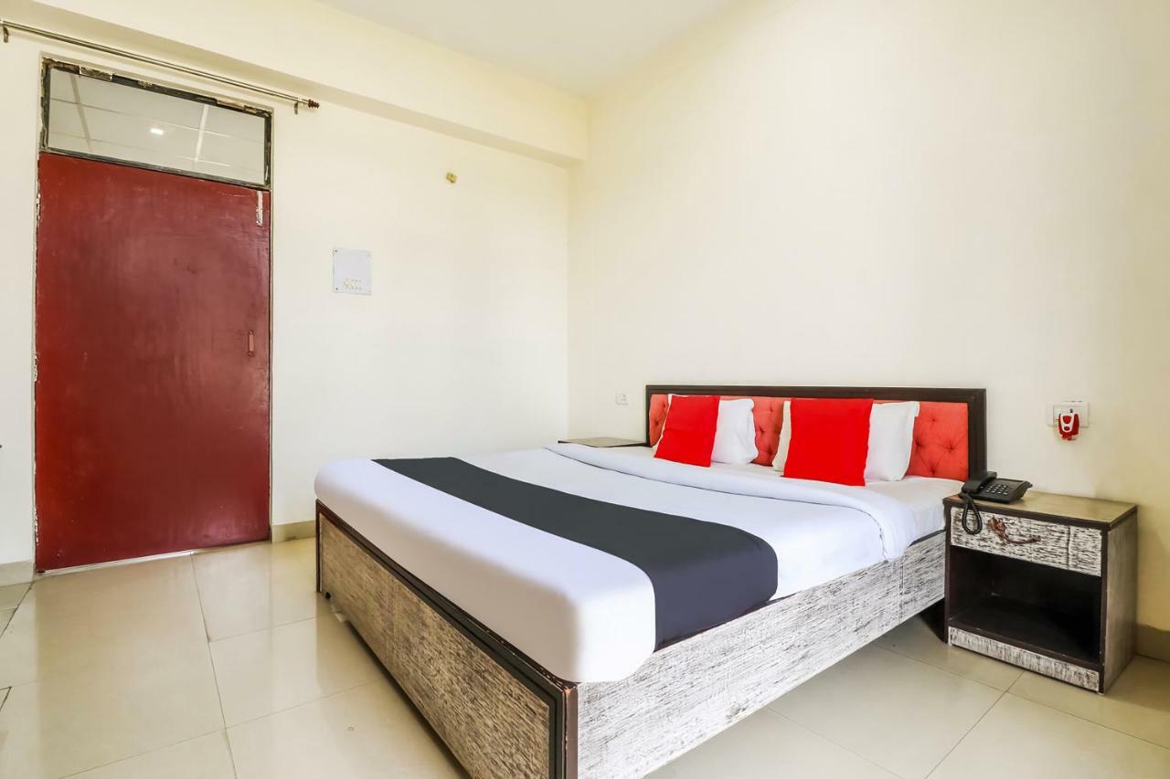 Capital O 60233 Brij Ki Rasoi Deluxe Hotel Lucknow Eksteriør billede