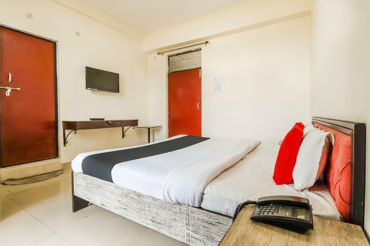Capital O 60233 Brij Ki Rasoi Deluxe Hotel Lucknow Eksteriør billede