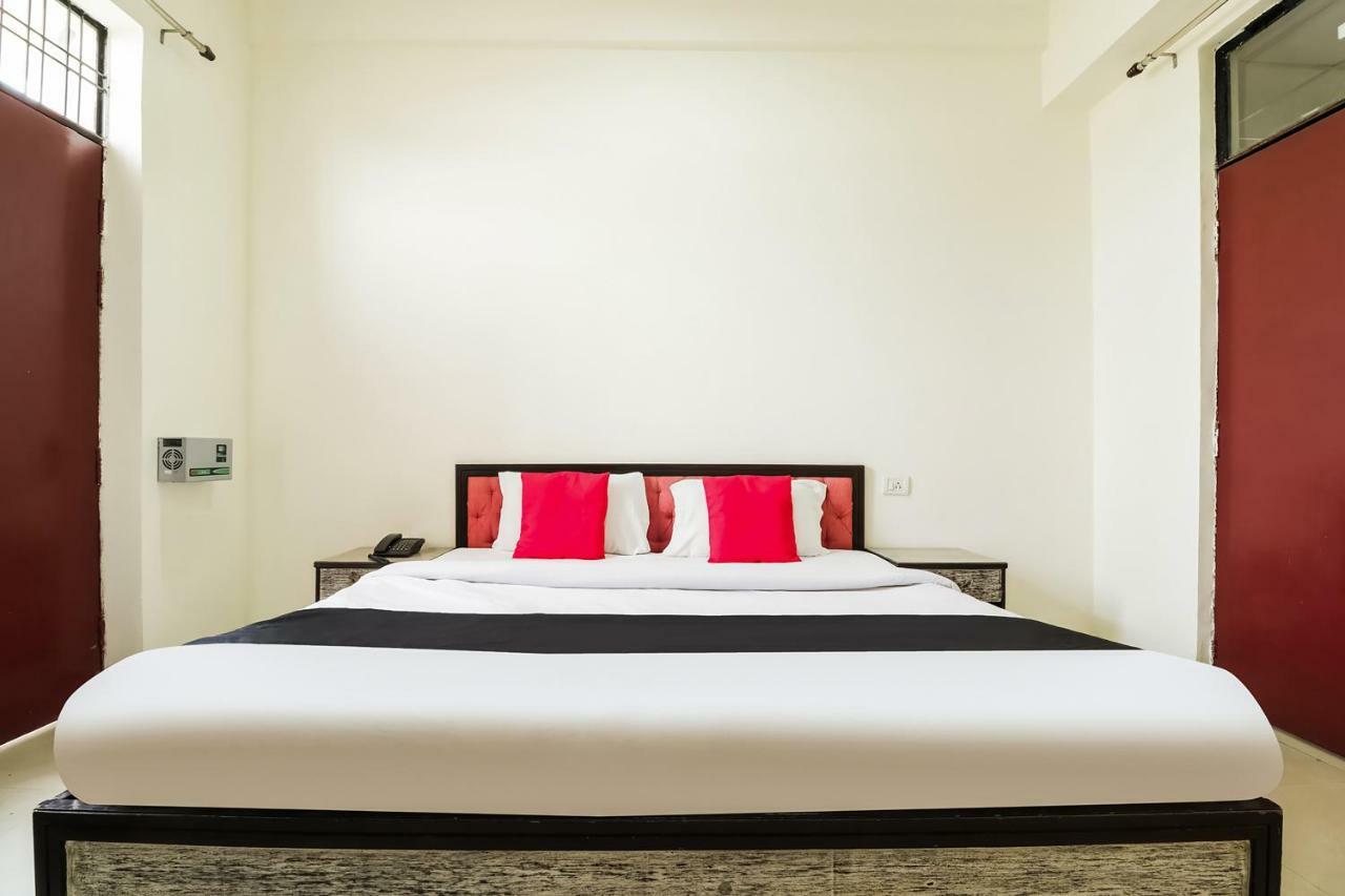 Capital O 60233 Brij Ki Rasoi Deluxe Hotel Lucknow Eksteriør billede