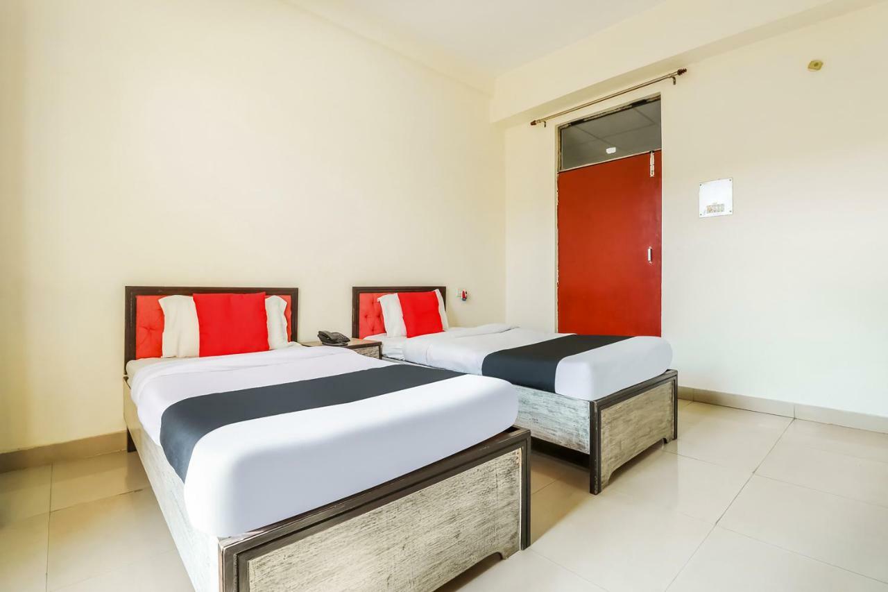 Capital O 60233 Brij Ki Rasoi Deluxe Hotel Lucknow Eksteriør billede